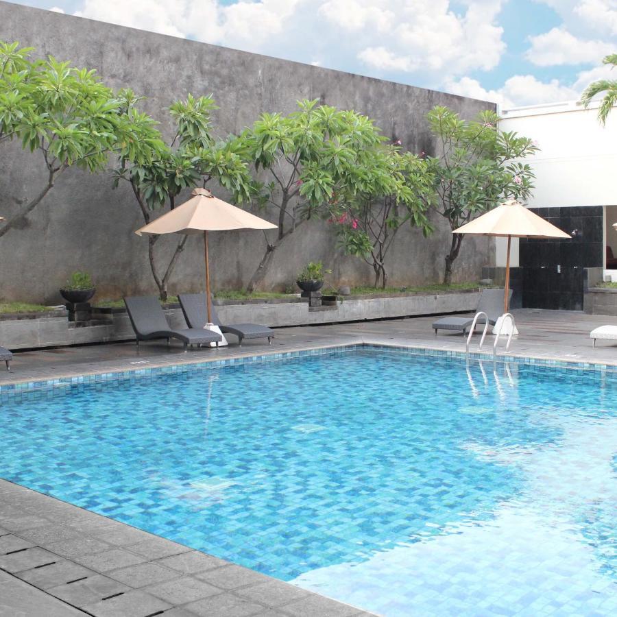 Hotel Santika Premiere Semarang Exterior foto