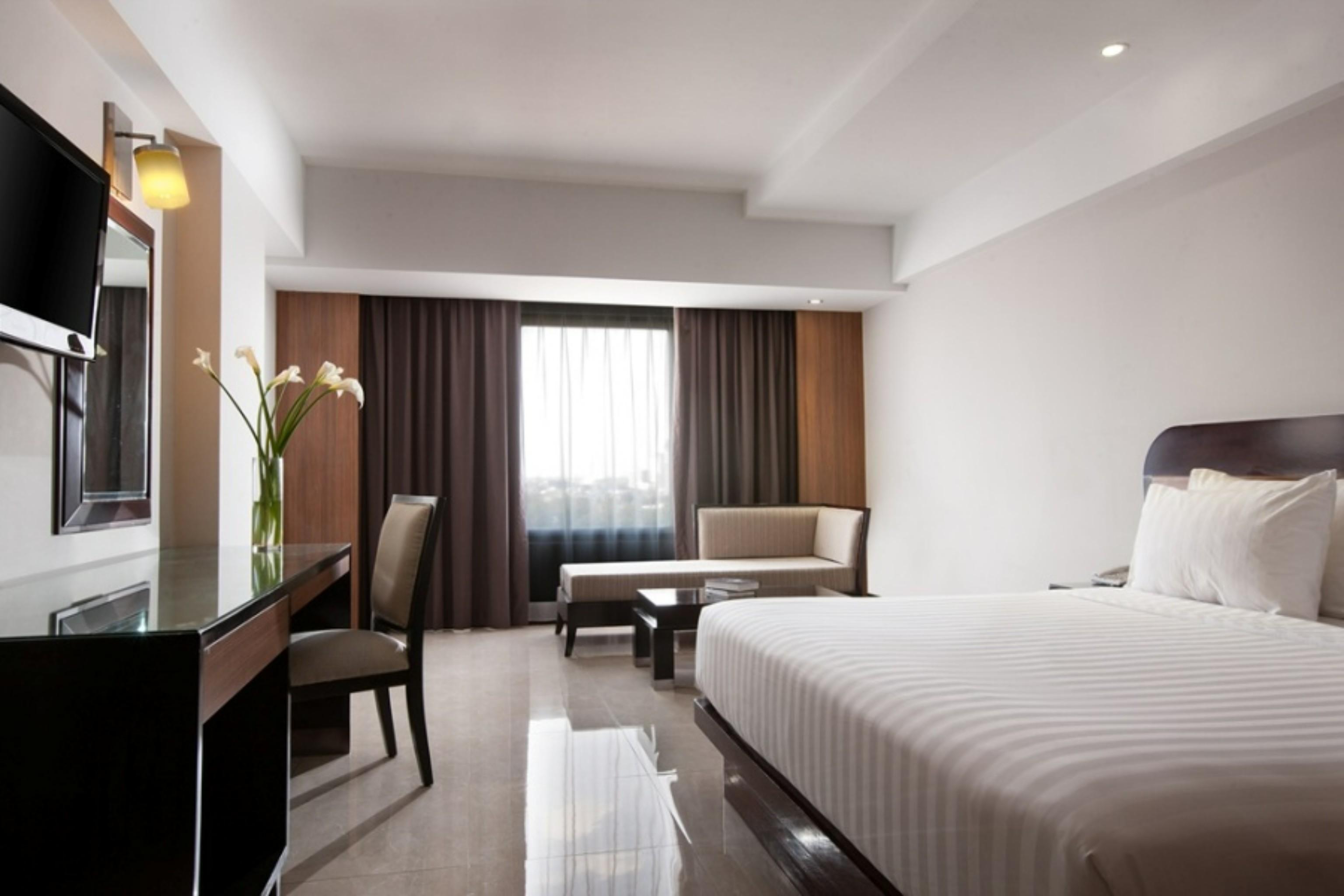 Hotel Santika Premiere Semarang Exterior foto